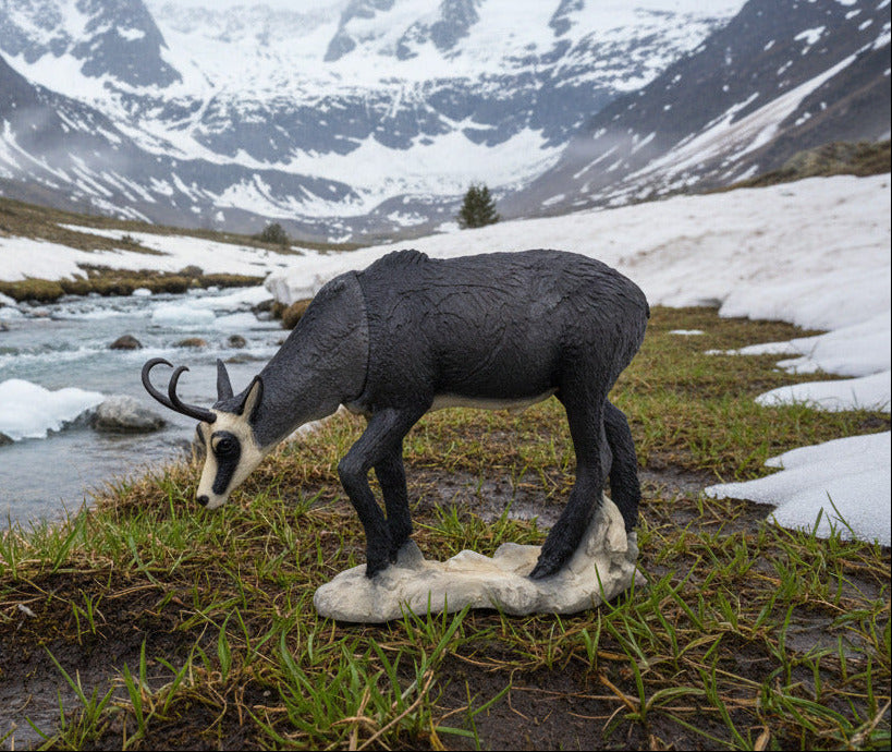 SRT TARGETS 3-D CHAMOIS WINTER COLOR GRAZING - GROUP 2 - L93cm H80